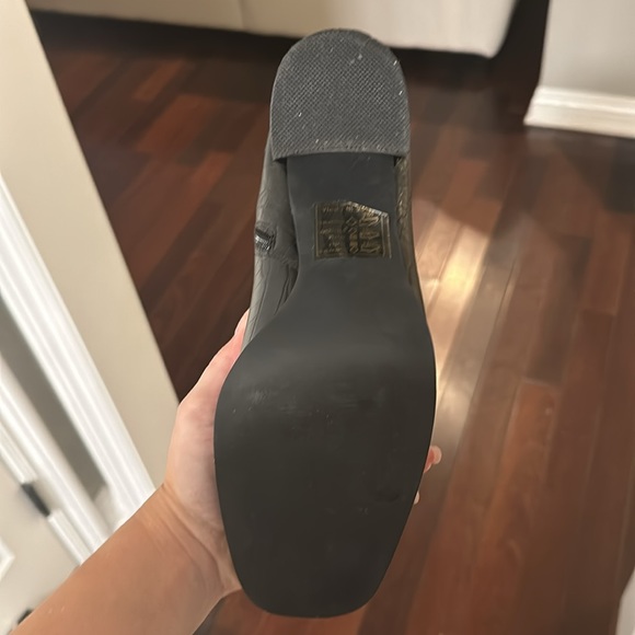 Nasty Gal High Rise Chelsea Black Croc size UK7 - Picture 2 of 2